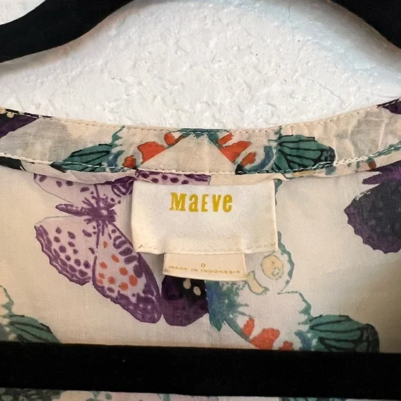 Anthropology butterfly Blouse, Like new,Size 0 - Picture 4 of 4